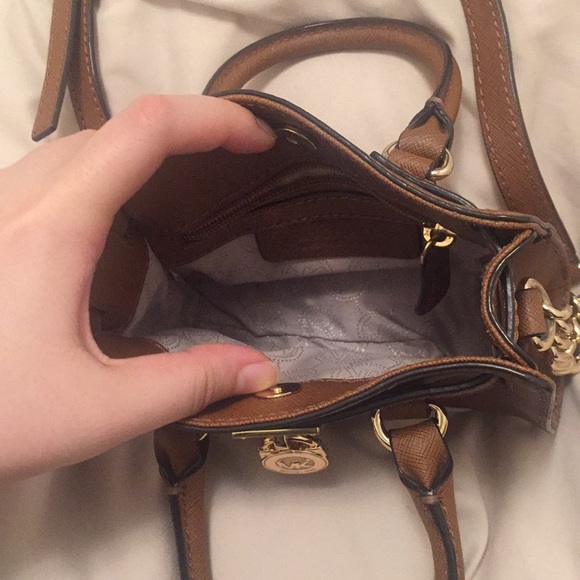 Michael Kors Hamilton mini handbag chain purse. - Picture 5 of 9